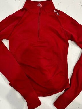 Dfyne impact half zippy in “crimson” color